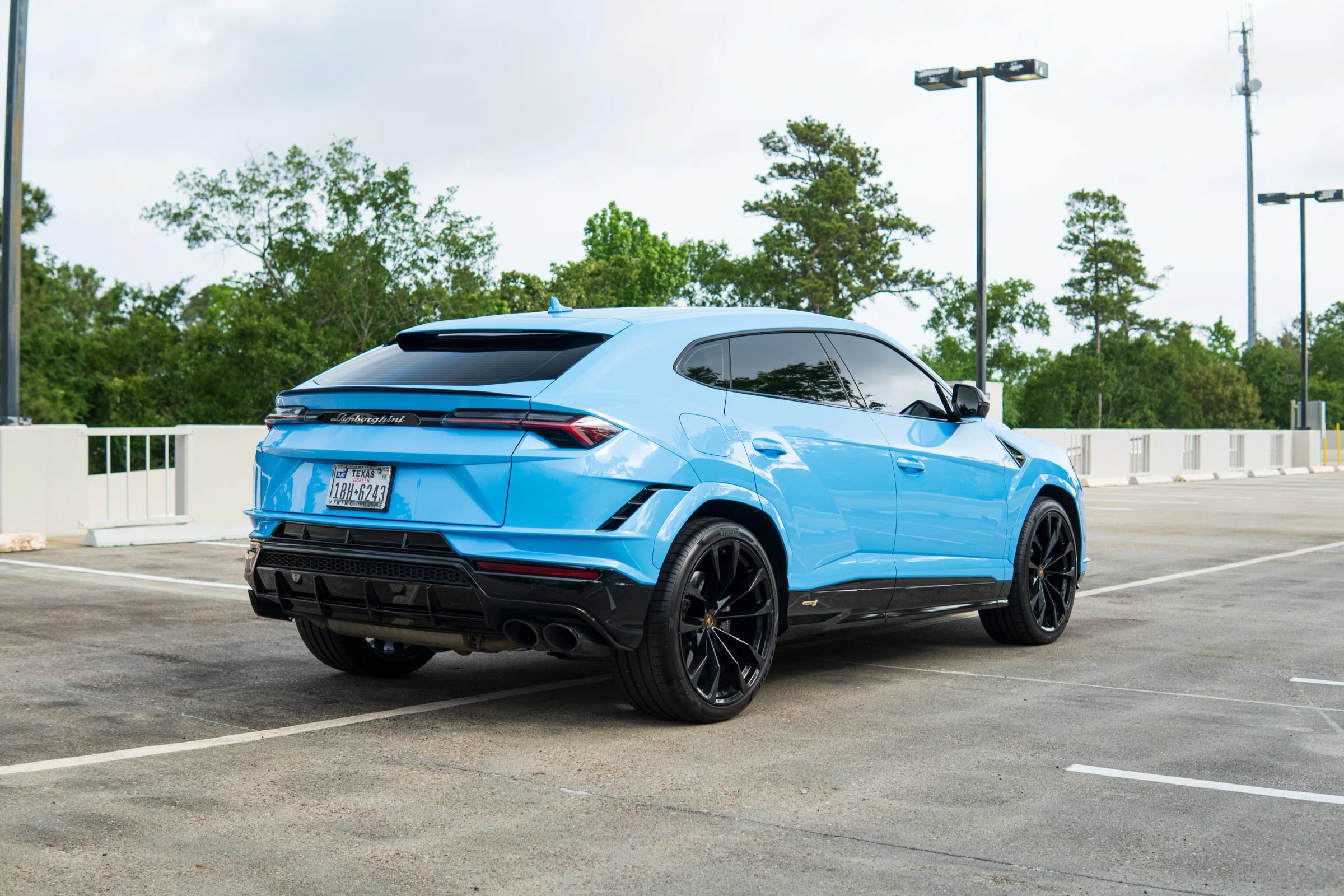 Used 2024 Lamborghini Urus S AWD/4WD image 7