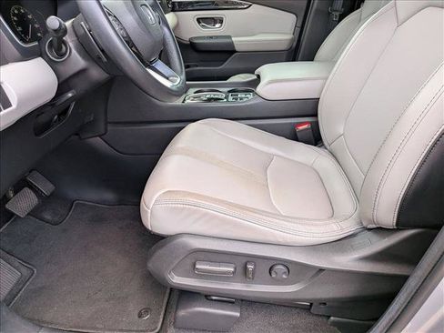 Certified 2024 Honda Pilot EX-L image 15