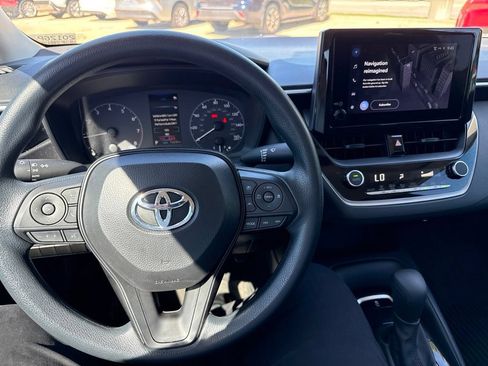 Used 2024 Toyota Corolla LE w/ LE Convenience Package FWD image 19
