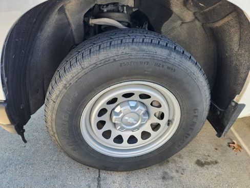 Used 2022 Chevrolet Silverado 1500 W/T w/ WT Value Package image 8