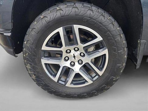 Used 2020 Chevrolet Silverado 1500 LT Trail Boss AWD/4WD image 10