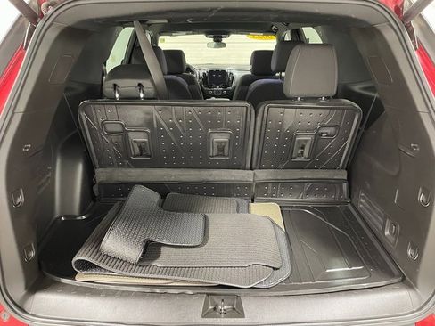 Used 2023 Chevrolet Traverse LT image 24