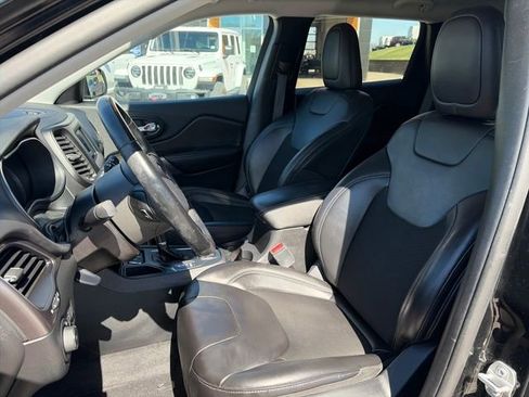 Used 2020 Jeep Cherokee Latitude Plus w/ Cold Weather Group image 22