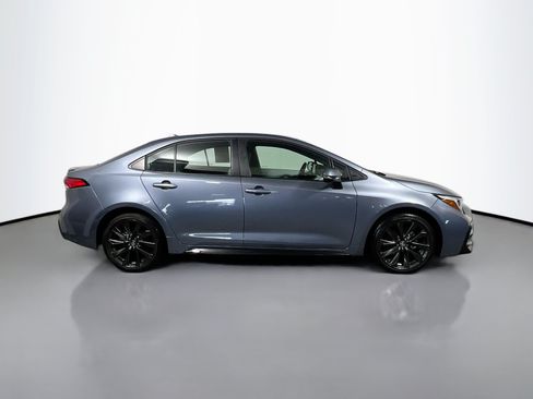 Used 2025 Toyota Corolla SE w/ Convenience Package FWD image 3