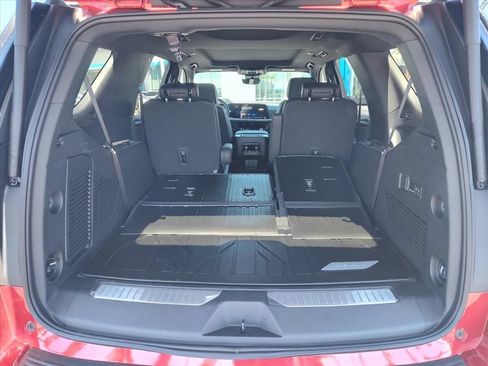 New 2026 Chevrolet Tahoe High Country AWD/4WD image 8