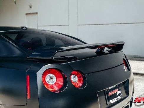 Used 2010 Nissan GT-R Premium AWD/4WD image 33