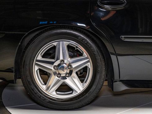 Used 2004 Chevrolet Impala SS image 15