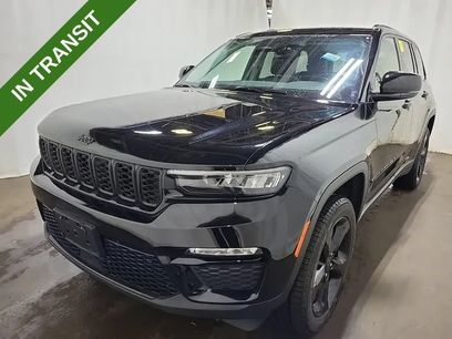 Used 2023 Jeep Grand Cherokee Limited w/ Black Appearance Package