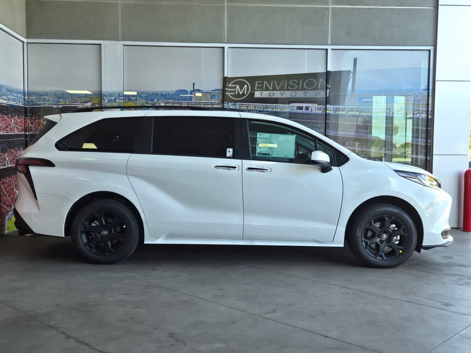 New 2026 Toyota Sienna XLE Woodland Edition AWD/4WD image 3