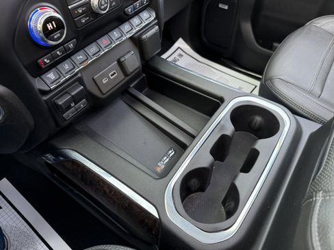 Used 2021 GMC Sierra 2500 Denali w/ Denali Ultimate Package image 24