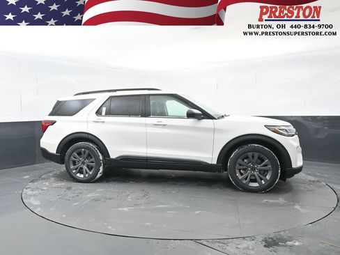 New 2026 Ford Explorer Active w/ Active Comfort Package image 1