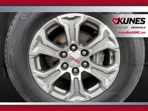 Used 2024 GMC Yukon SLE AWD/4WD image 13