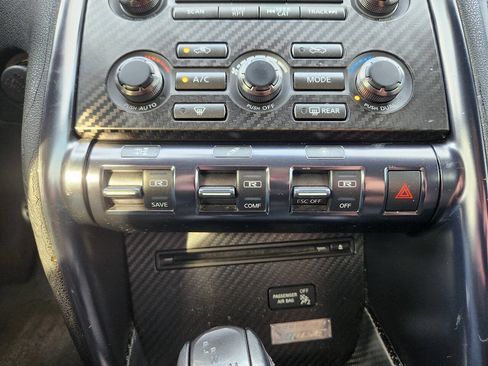 Used 2012 Nissan GT-R Premium AWD/4WD image 33