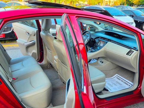 Used 2010 Toyota Prius Five FWD image 4
