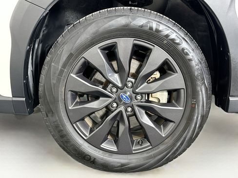 Used 2025 Subaru Outback Onyx Edition image 11