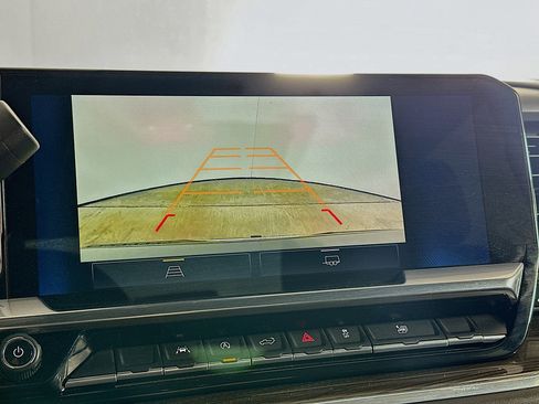 Used 2023 Chevrolet Silverado 1500 LT image 23