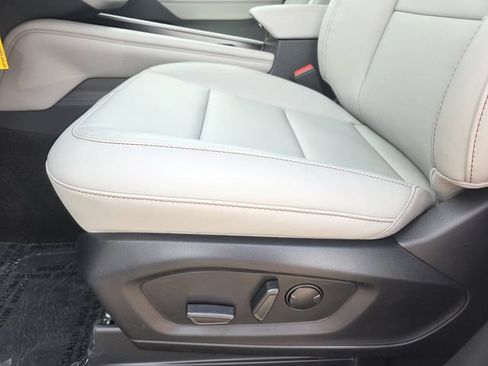 New 2026 Ford Explorer Active w/ Active Comfort Package RWD image 11