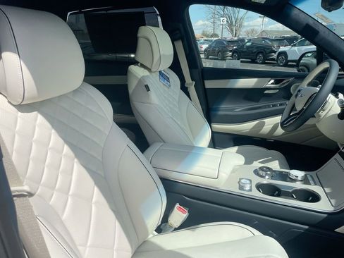 New 2025 Genesis GV80 3.5T Prestige image 48