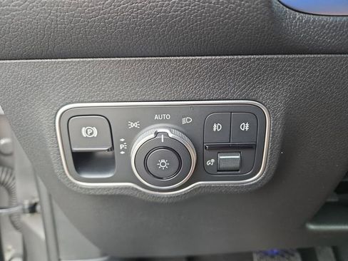 New 2026 Mercedes-Benz GLB 250 4MATIC image 19