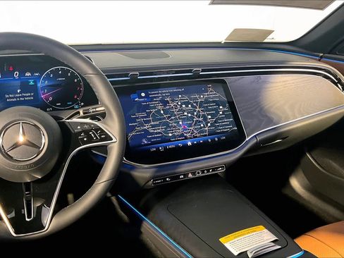 New 2026 Mercedes-Benz E 350 4MATIC Sedan image 8