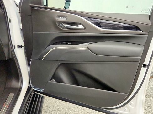 Used 2022 Cadillac Escalade Sport w/ Touring Package AWD/4WD image 29