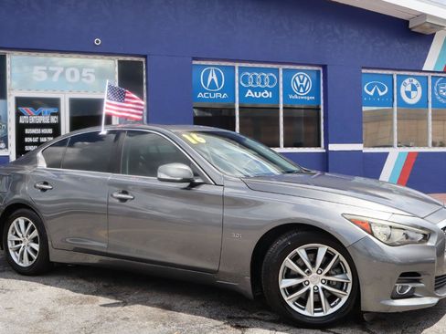 Used 2016 INFINITI Q50 3.0t Premium w/ 3.0T Premium Plus Package RWD image 3