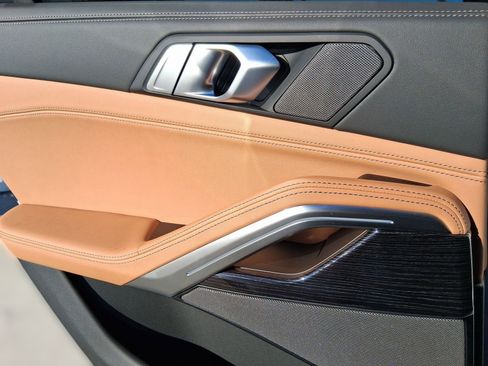 New 2026 BMW X6 xDrive40i w/ Climate Comfort Package image 28