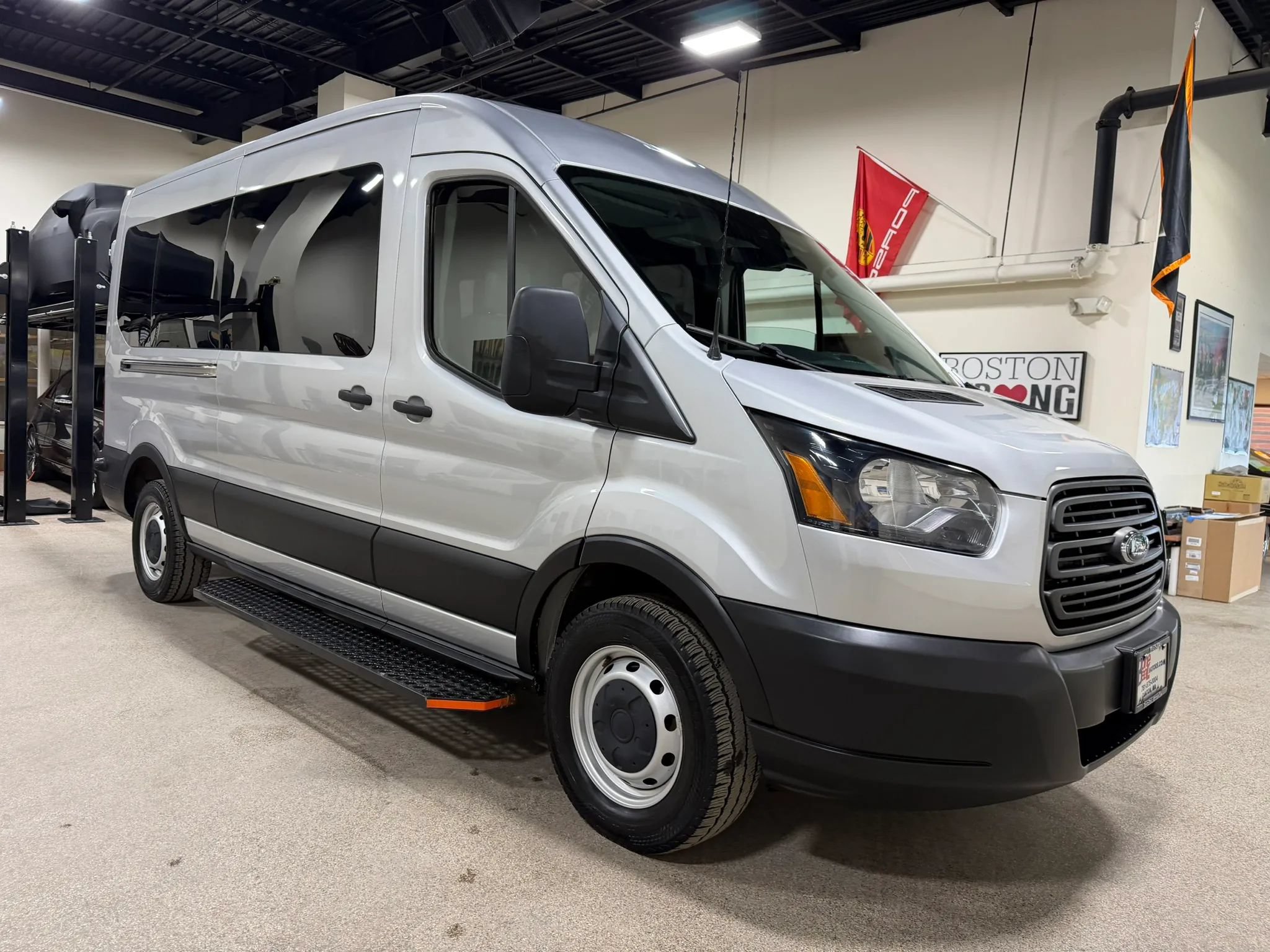 Used 2019 Ford Transit 250 148 Medium Roof RWD image 15