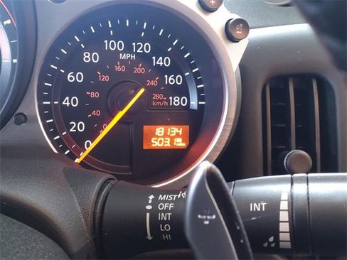 Certified 2017 Nissan 370Z Roadster image 7