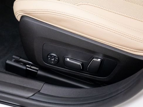 New 2026 BMW 330i xDrive Sedan w/ Premium Package image 15