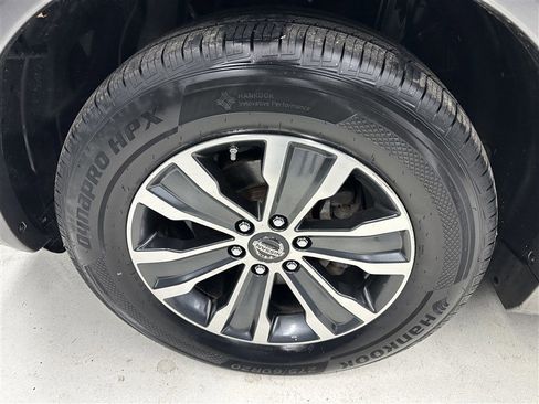 Used 2017 Nissan Armada SL w/ Moonroof Package image 18