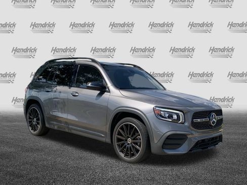 Used 2023 Mercedes-Benz GLB 250 image 2