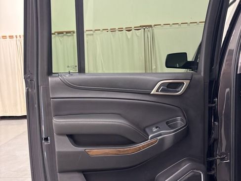 Used 2018 GMC Yukon XL Denali w/ Open Road Package image 24