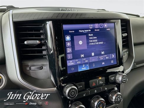 New 2026 RAM 1500 4x4 Crew Cab image 32