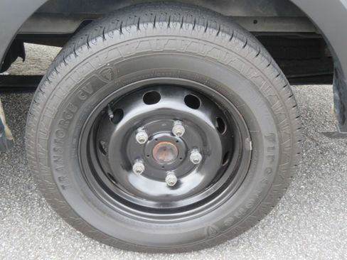 Used 2019 Ford Transit 150 XLT image 8