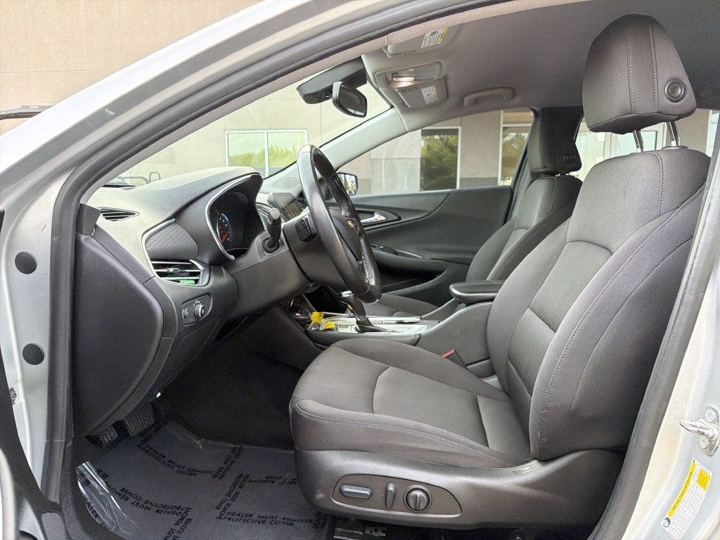 Used 2018 Chevrolet Malibu LT FWD image 11