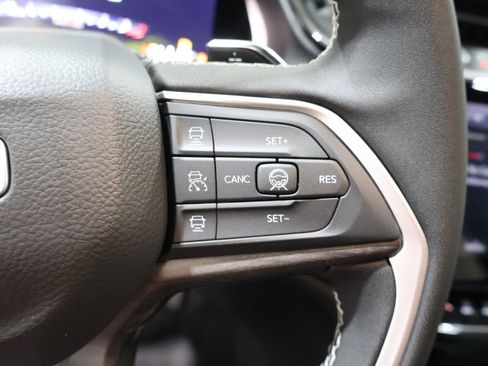 New 2026 Jeep Grand Cherokee Limited image 23