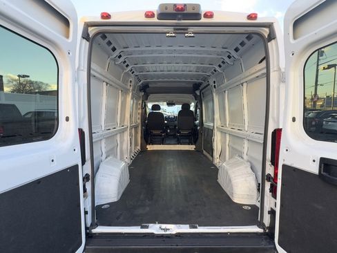 Used 2023 RAM ProMaster 2500 image 7