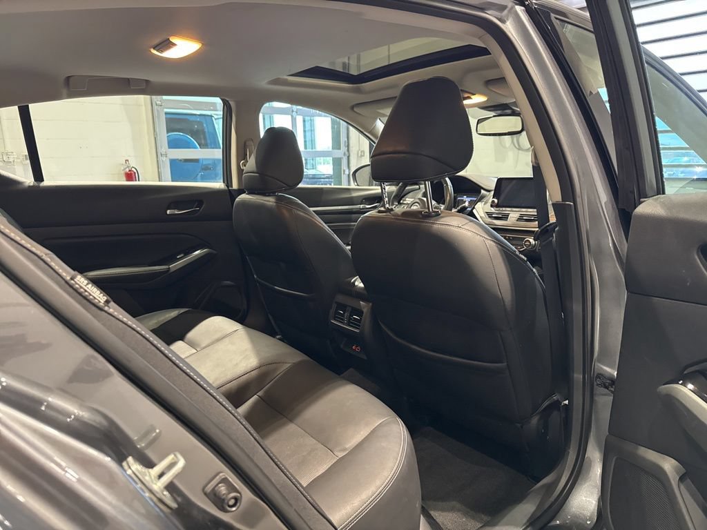 Used 2020 Nissan Altima 2.5 Platinum AWD/4WD image 23