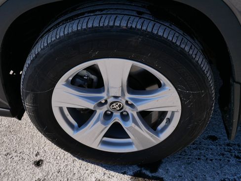 Certified 2024 Toyota Highlander LE image 18