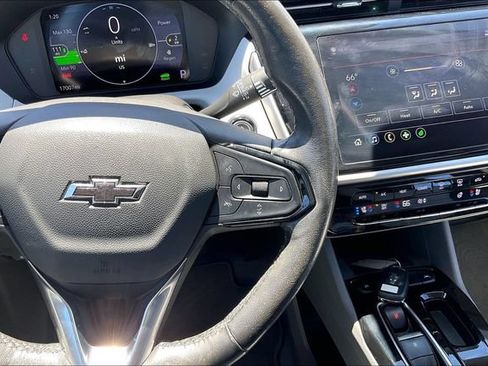 Used 2022 Chevrolet Bolt EUV Premier FWD image 18