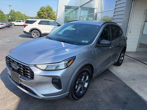 Used 2024 Ford Escape ST-Line AWD/4WD image 2