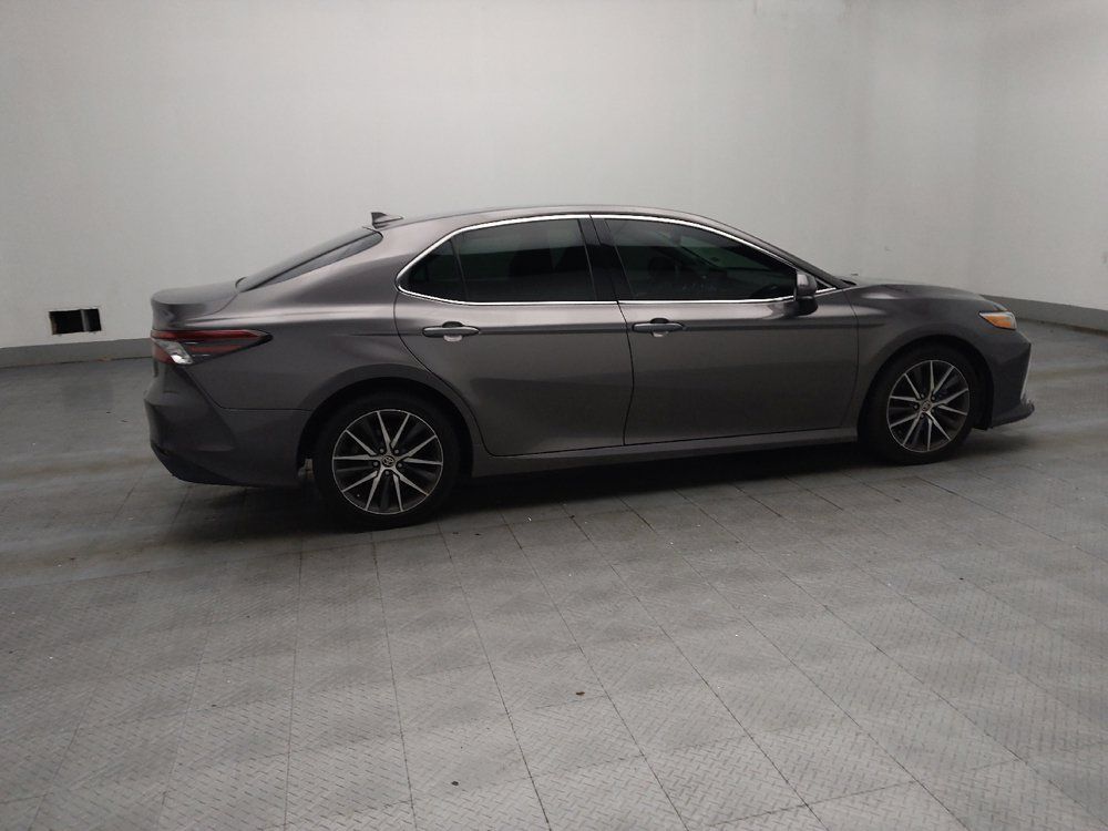 Used 2021 Toyota Camry XLE w/ Navigation Package FWD image 10