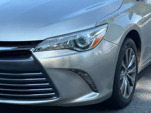 Used 2016 Toyota Camry XLE w/ Moonroof Package FWD image 10