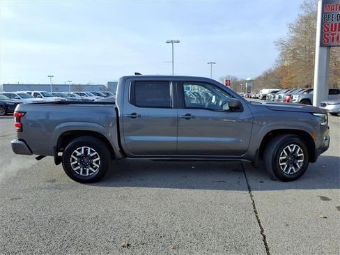 Certified 2024 Nissan Frontier SL image 2