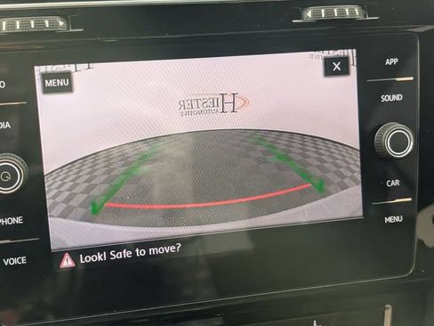 Used 2018 Volkswagen GTI SE FWD image 20