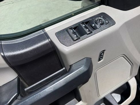 Used 2018 Ford F150 XL w/ Equipment Group 101A Mid AWD/4WD image 13