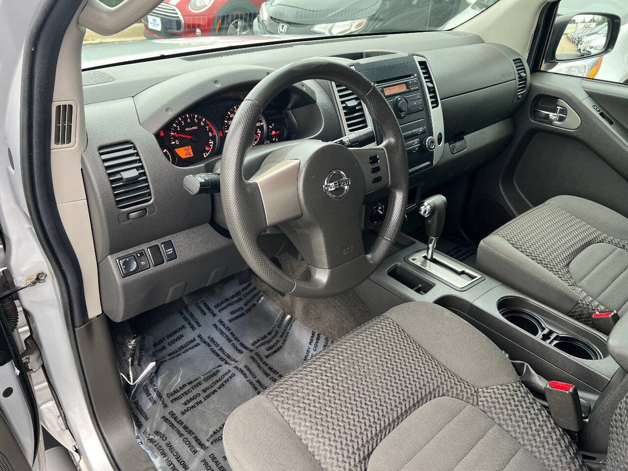 Used 2009 Nissan Frontier SE w/ SE Value Truck Pkg AWD/4WD image 20