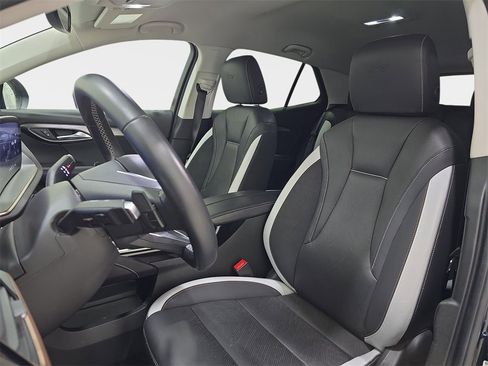 Used 2024 Buick Envision Sport Touring image 17