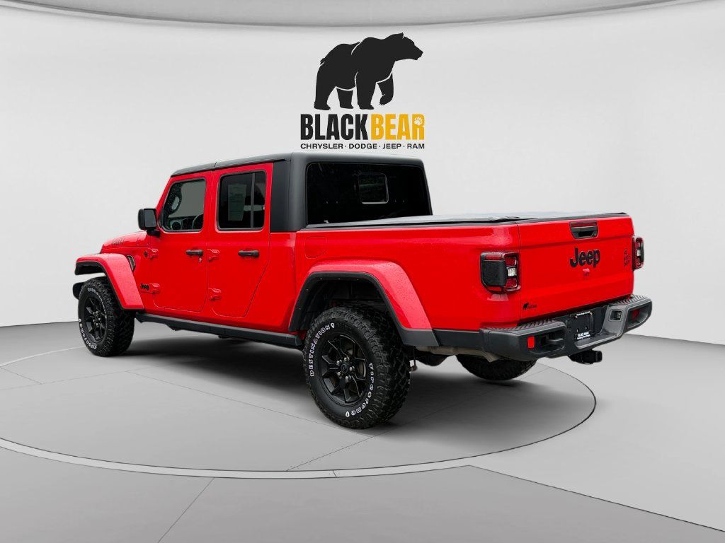 Used 2024 Jeep Gladiator Mojave AWD/4WD image 5